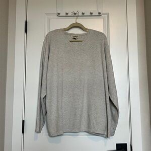 Eddie Bauer Men's Light Gray Crewneck Sweater